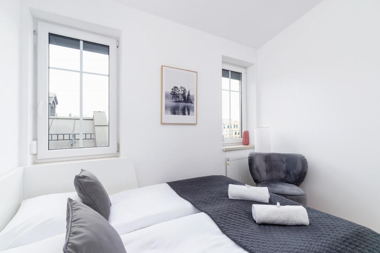 Radziwillowska Apartment Cracow Planty By Noclegi Renters Cracovia Exterior foto