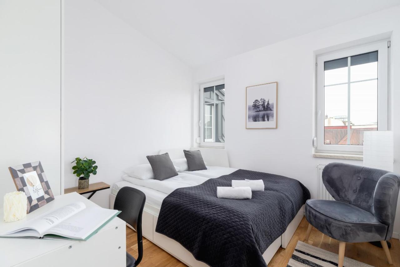 Radziwillowska Apartment Cracow Planty By Noclegi Renters Cracovia Exterior foto
